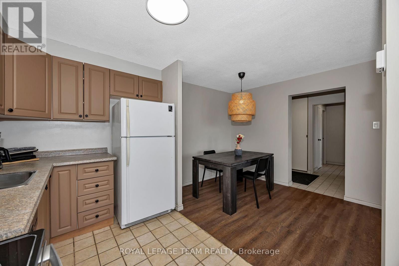 #707 20 CHESTERTON DRIVE - 13