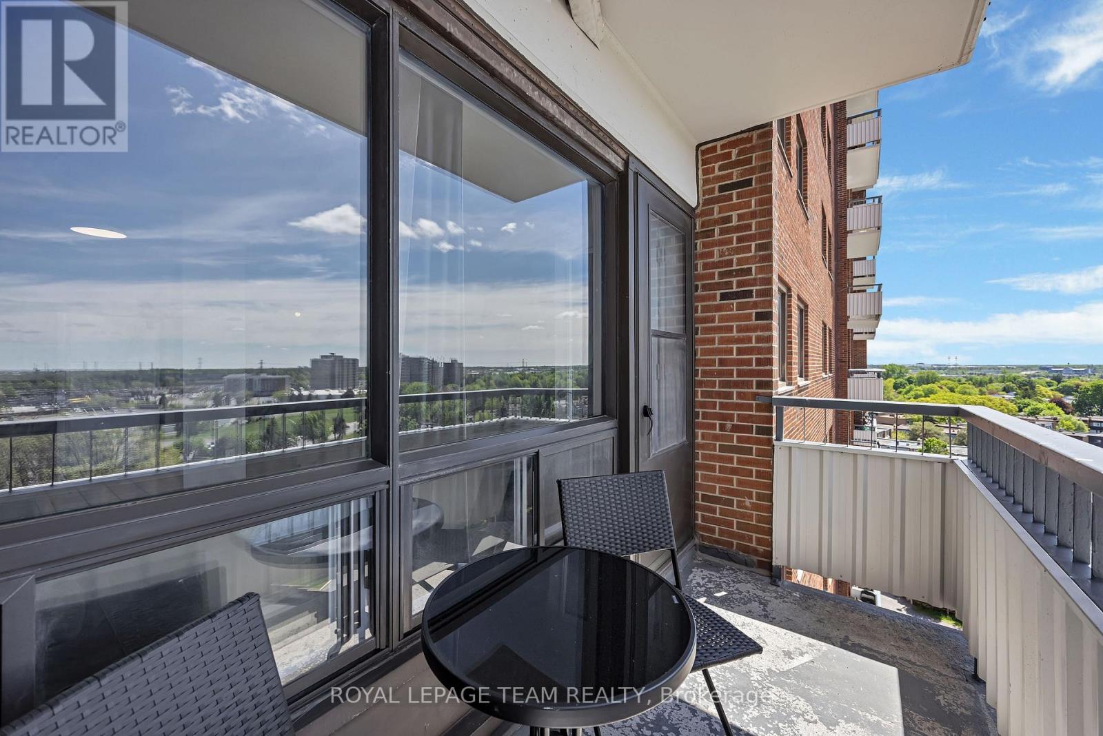 #707 20 CHESTERTON DRIVE - 17
