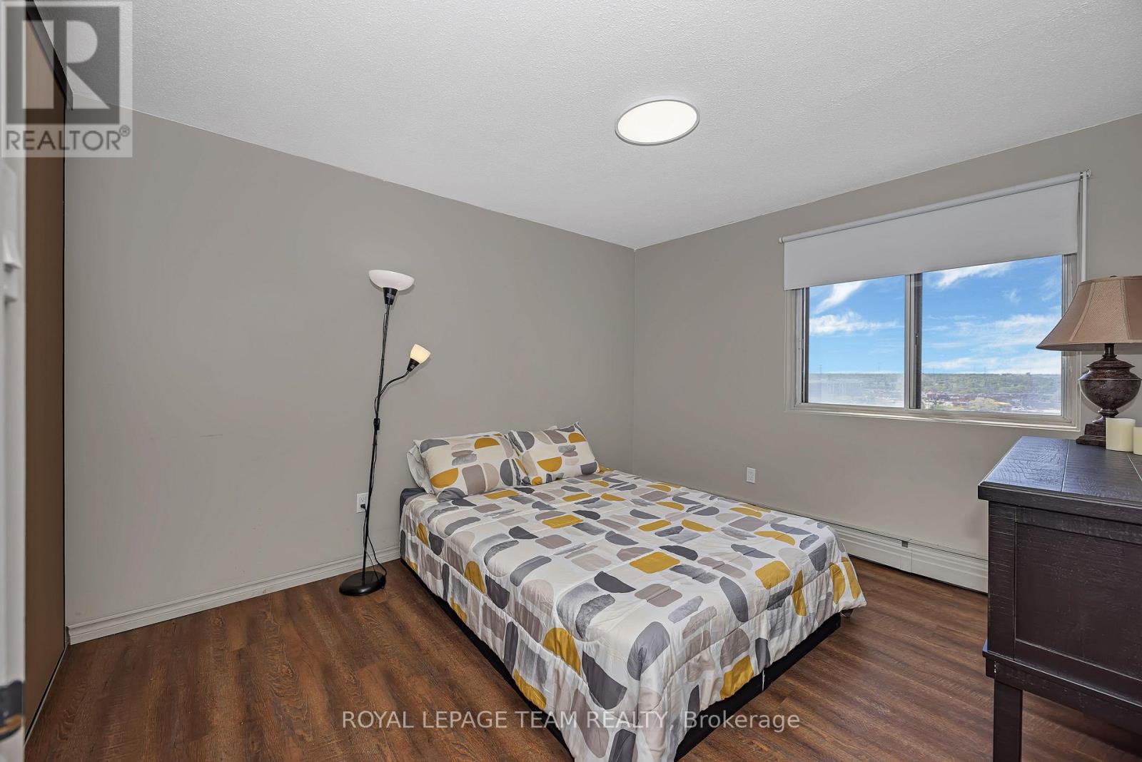#707 20 CHESTERTON DRIVE - 19
