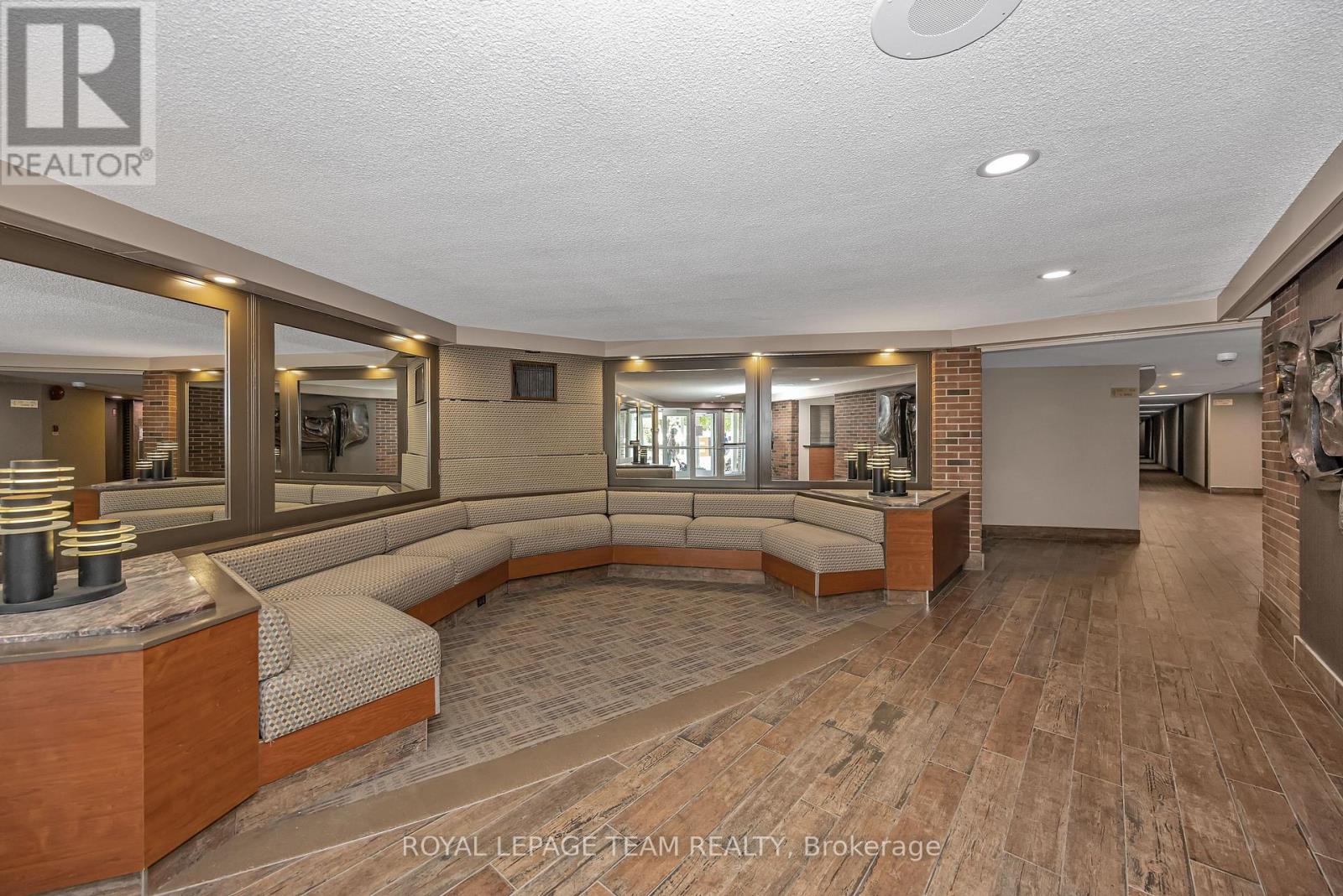 #707 20 CHESTERTON DRIVE - 5