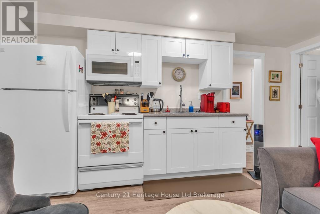 1-bedroom home for sale at #6 - 112 ROLPH STREET, Tillsonburg ON · photo 4 of 15