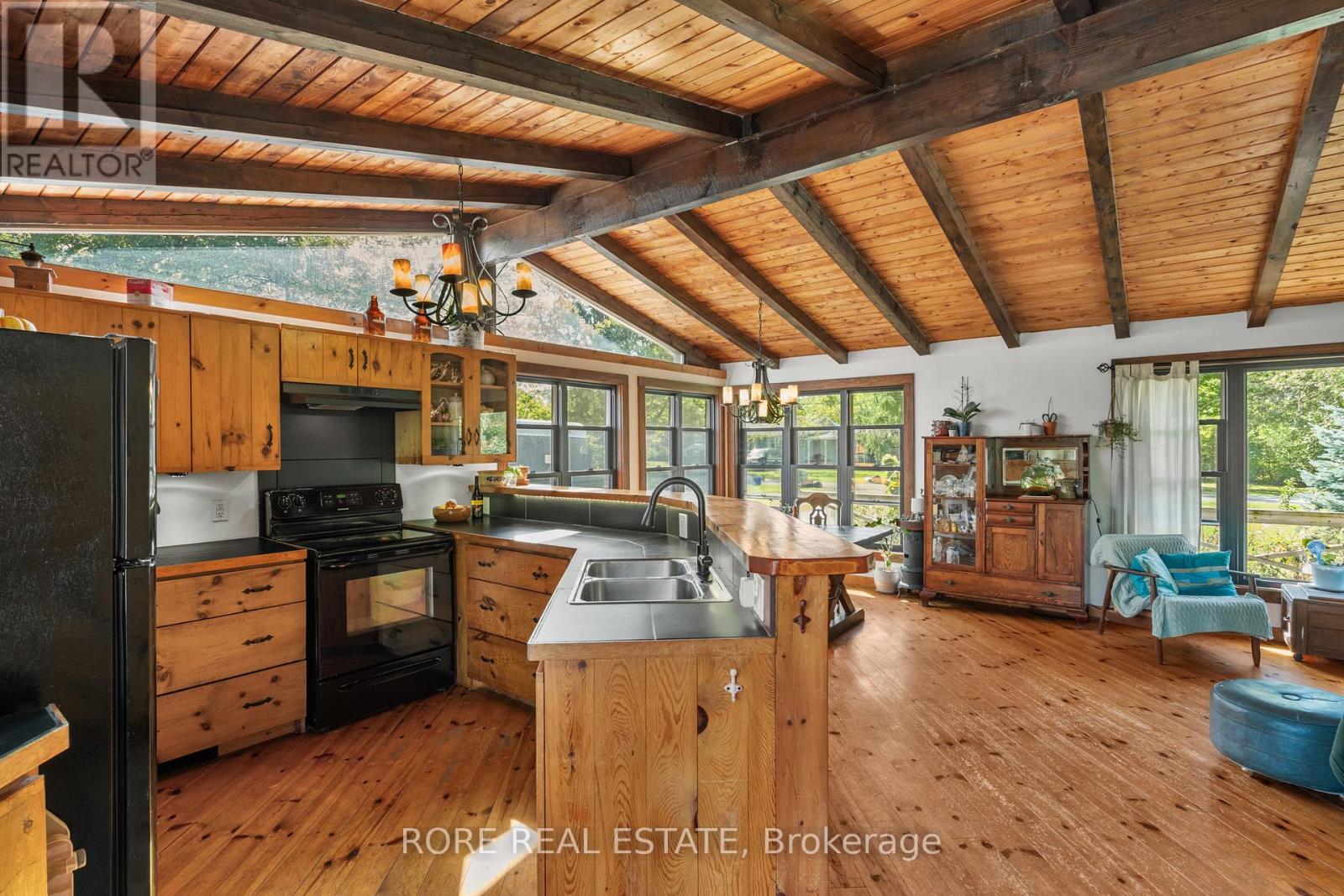2858 BEACH AVENUE - 13