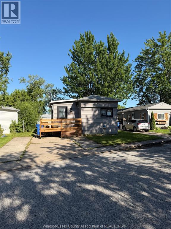 4 Cedar CRESCENT - 1