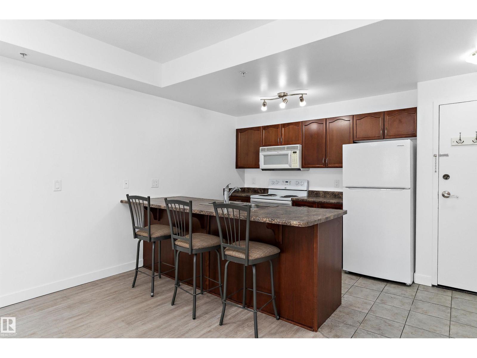 #902 9939 109 ST NW — photo 10
