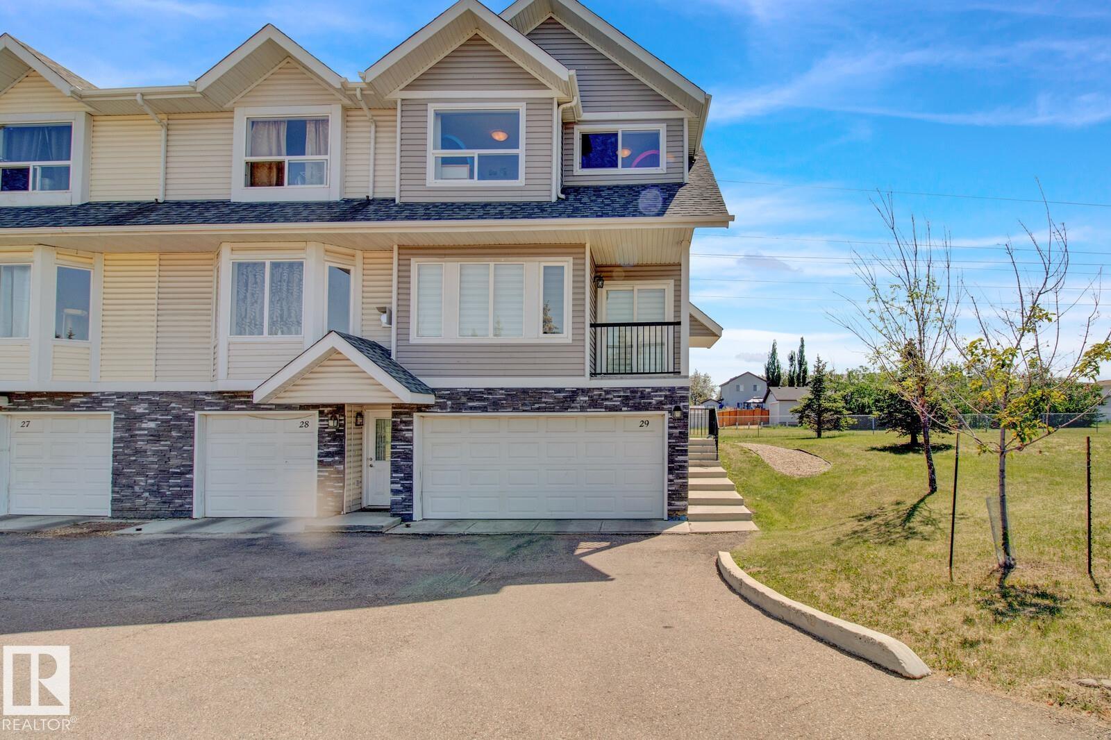 #29 13215 153 AV NW - 2