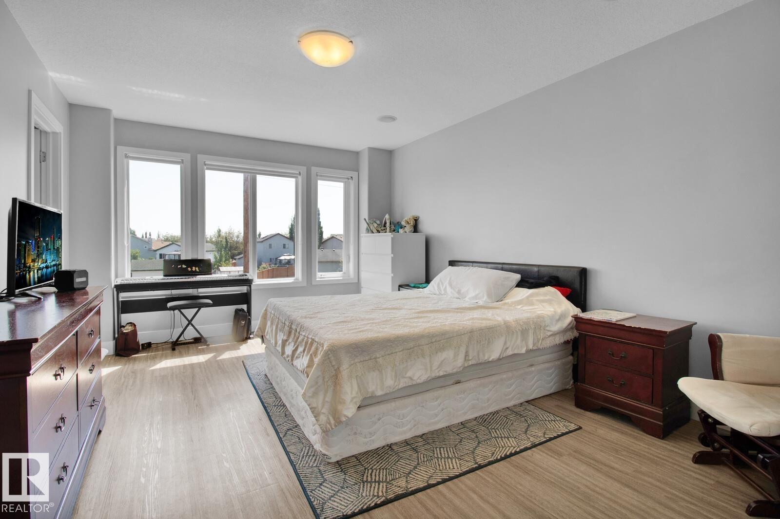 #29 13215 153 AV NW - 23