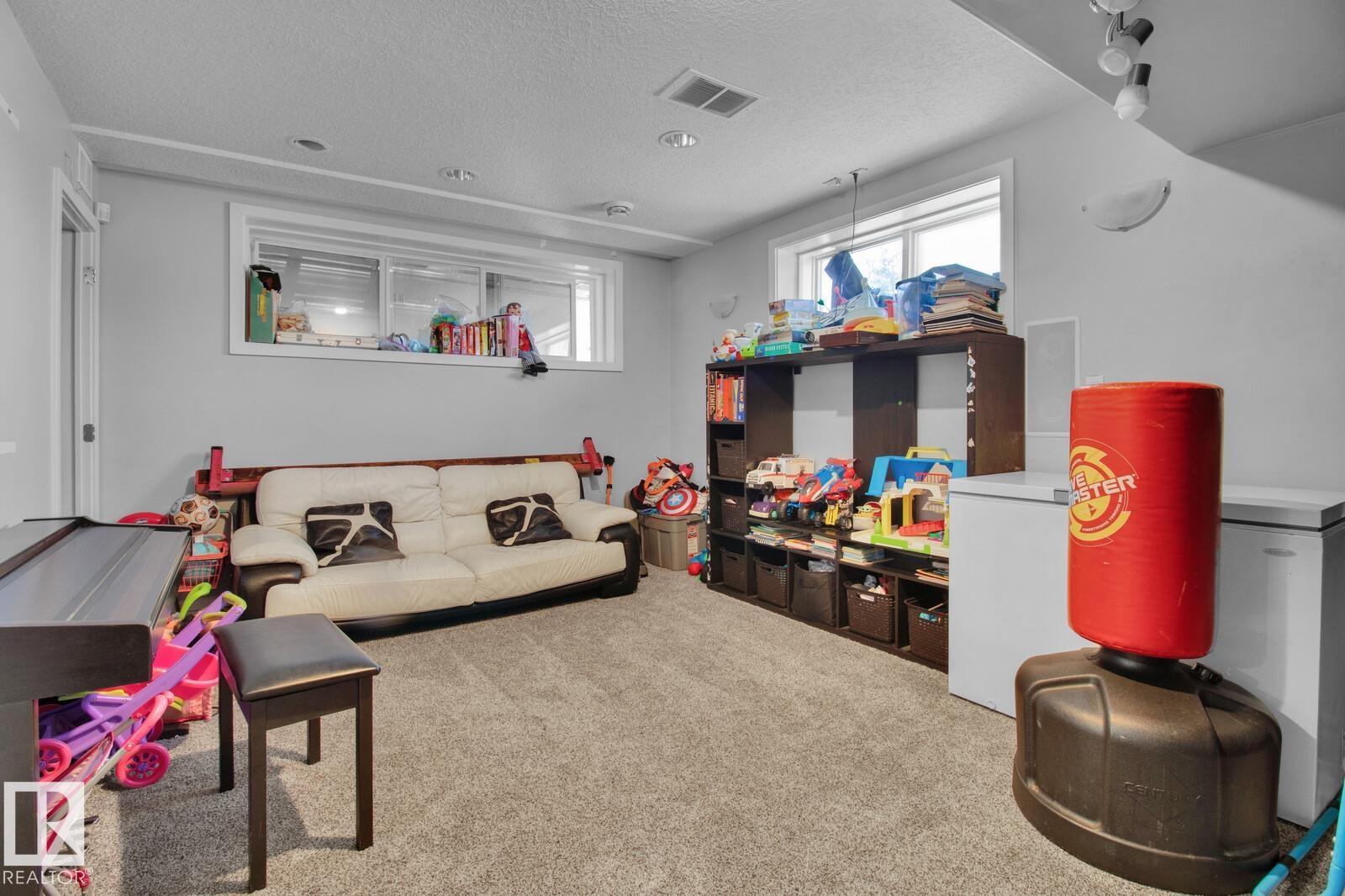#29 13215 153 AV NW - 29