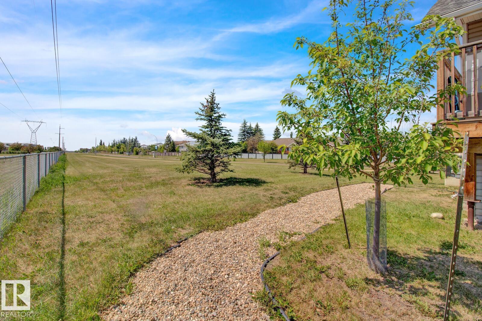 #29 13215 153 AV NW - 37
