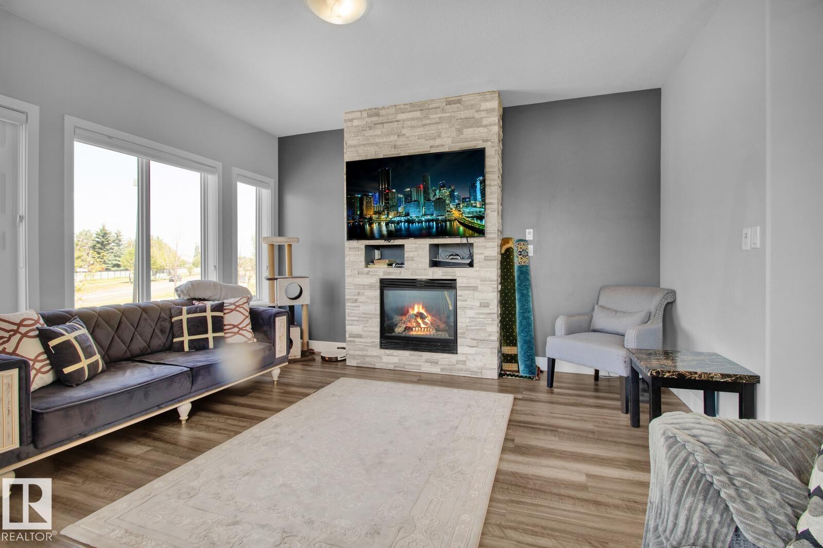 #29 13215 153 AV NW - 9