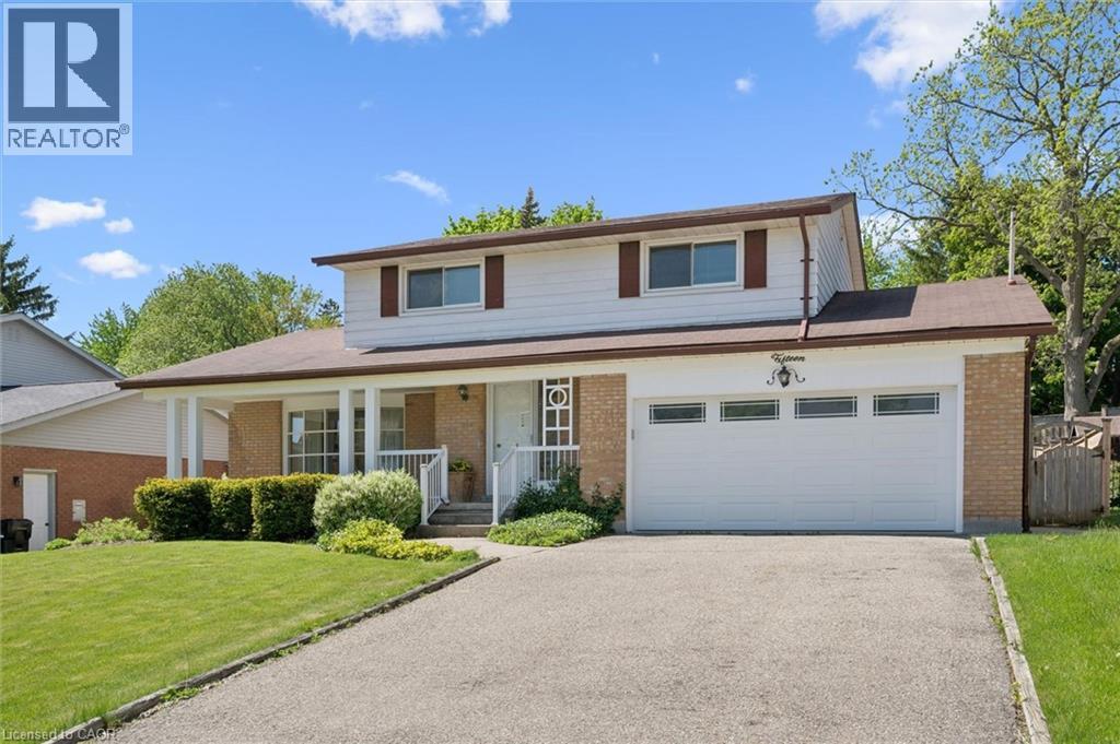 15 CLOVERDALE Crescent - Image 2