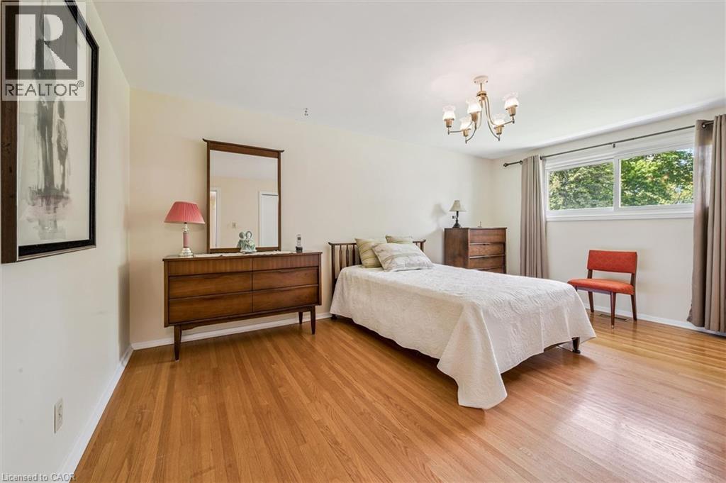 15 CLOVERDALE Crescent - 24