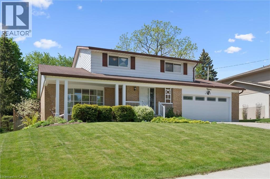 15 CLOVERDALE Crescent - 3