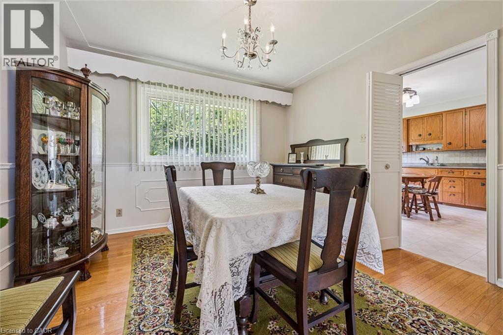 15 CLOVERDALE Crescent - 9