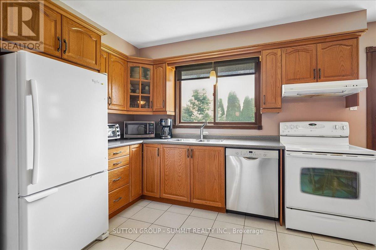 72 EASTBURY DRIVE - 14