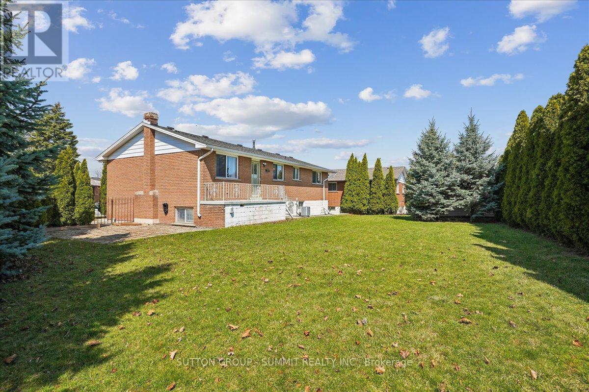 72 EASTBURY DRIVE - 27