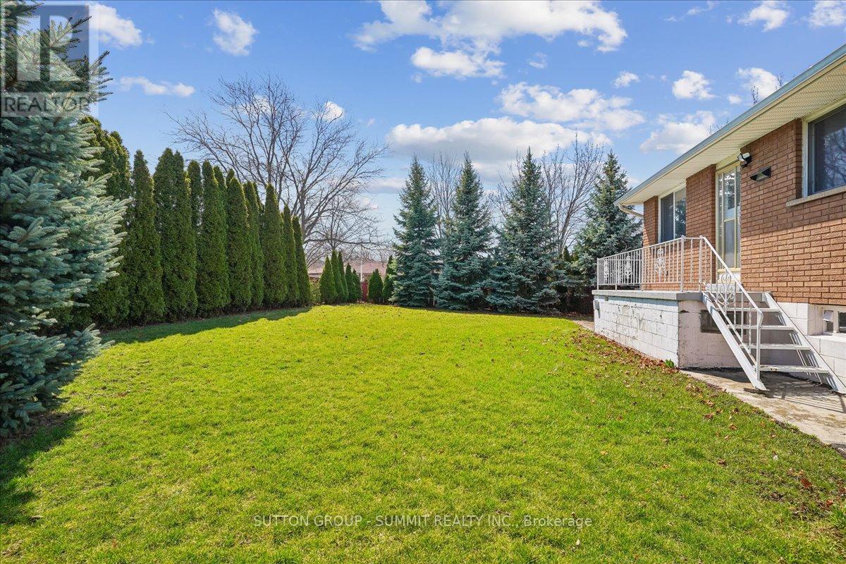 72 EASTBURY DRIVE - 31