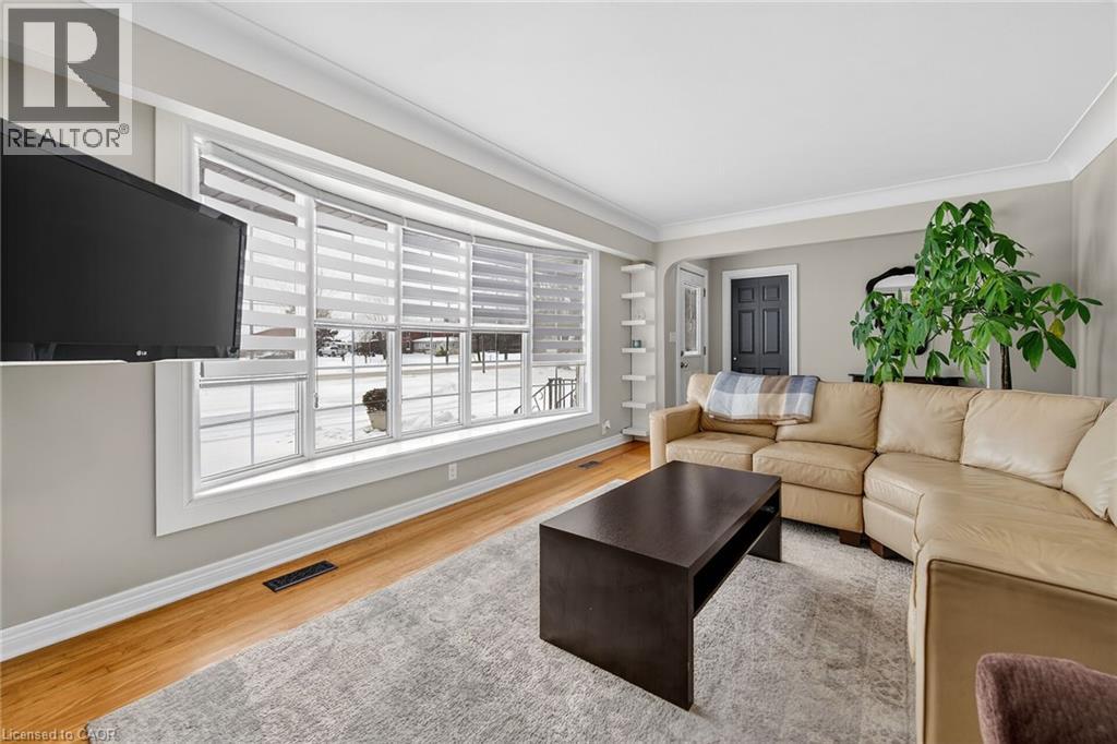 163 RAINHAM Road - 5