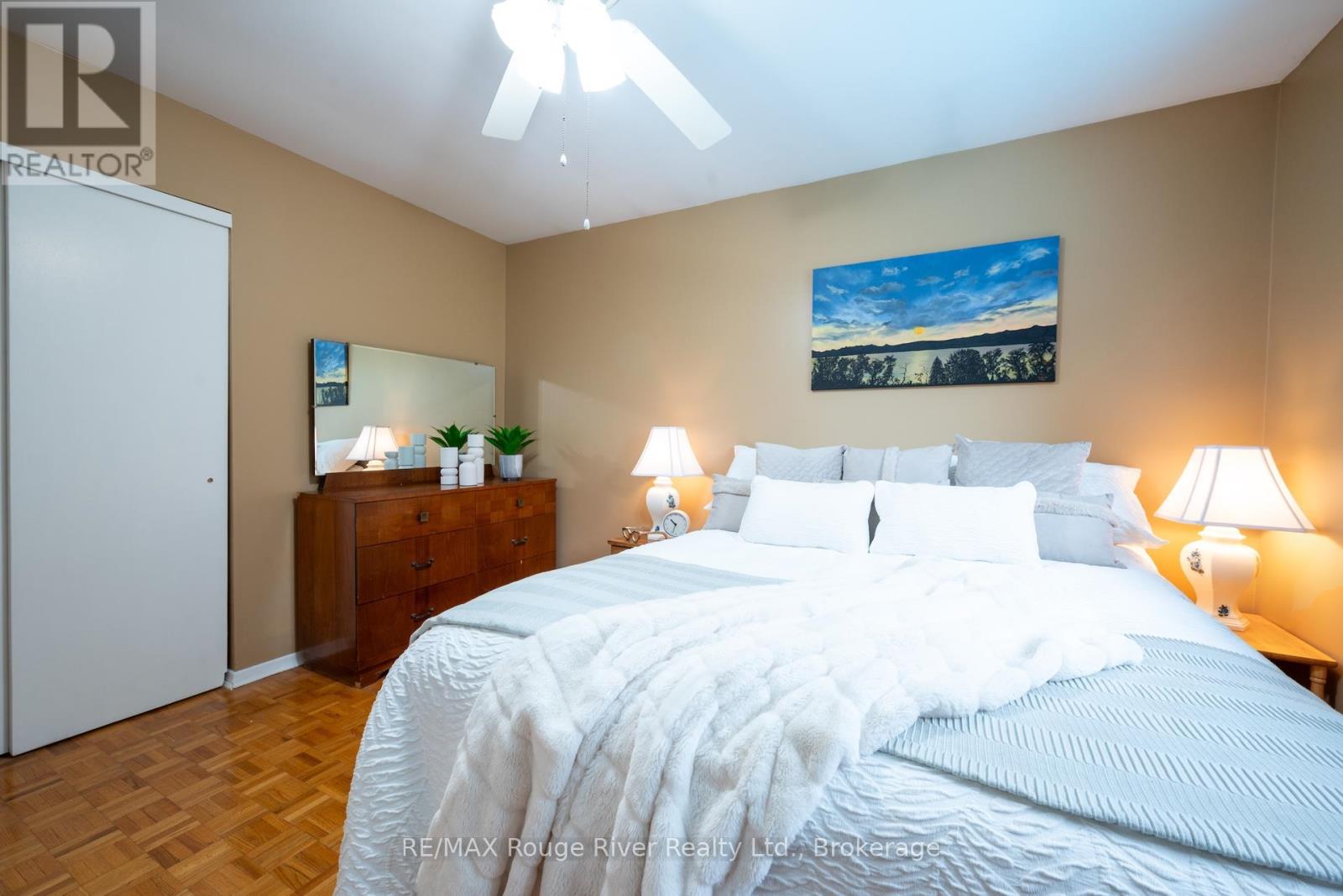 538 WILLOW CRESCENT - 22