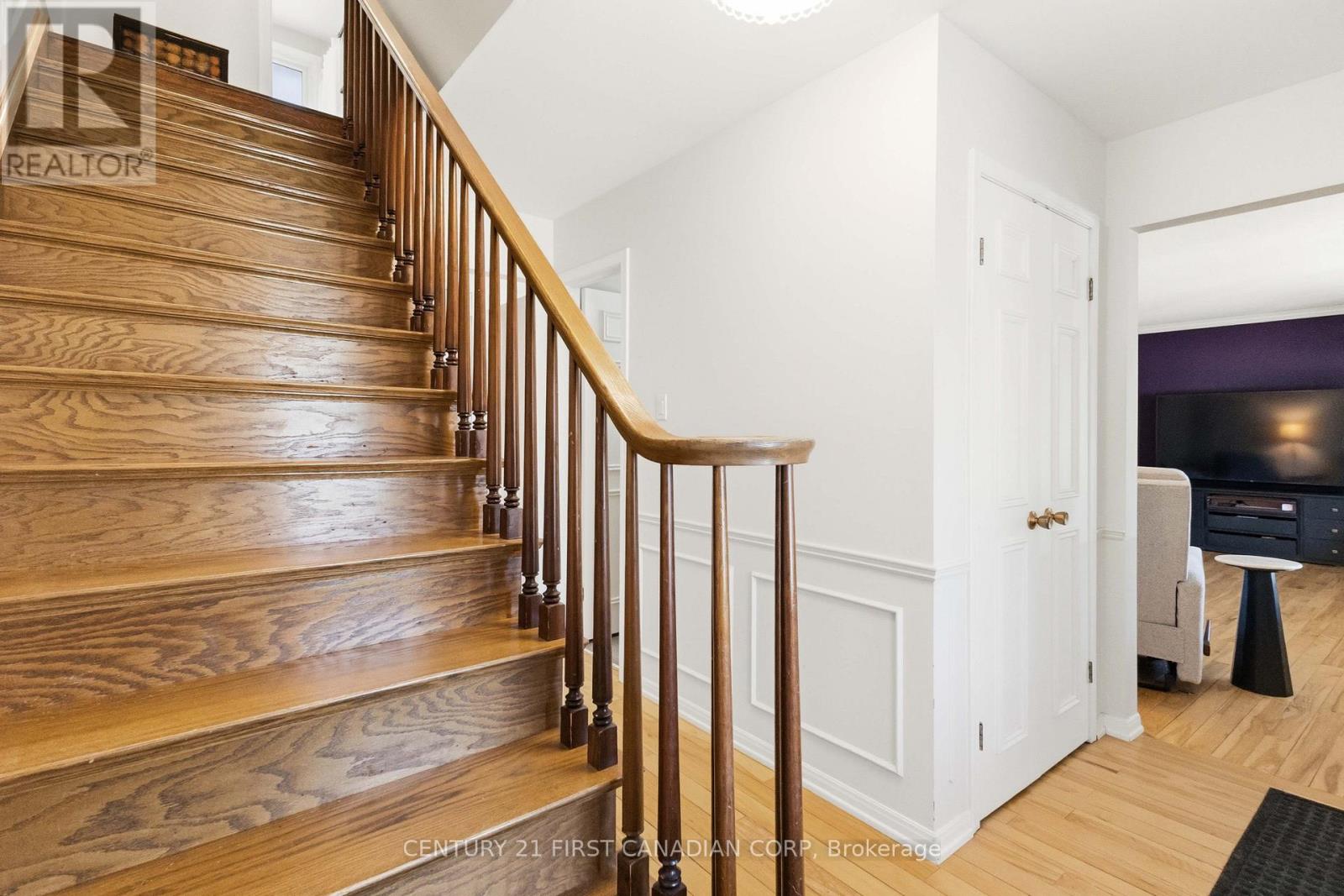 796 VISCOUNT ROAD - 10