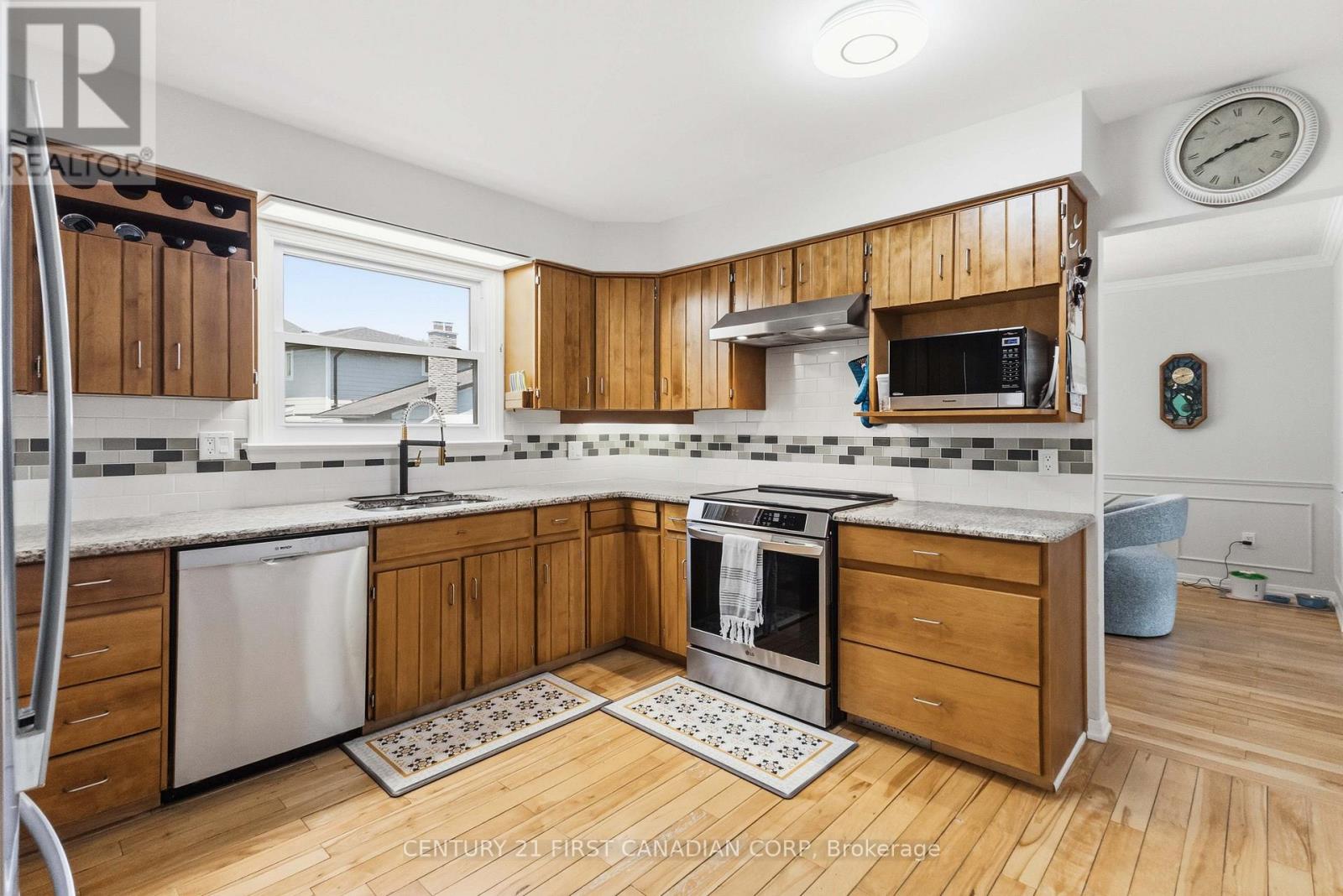 796 VISCOUNT ROAD - 18