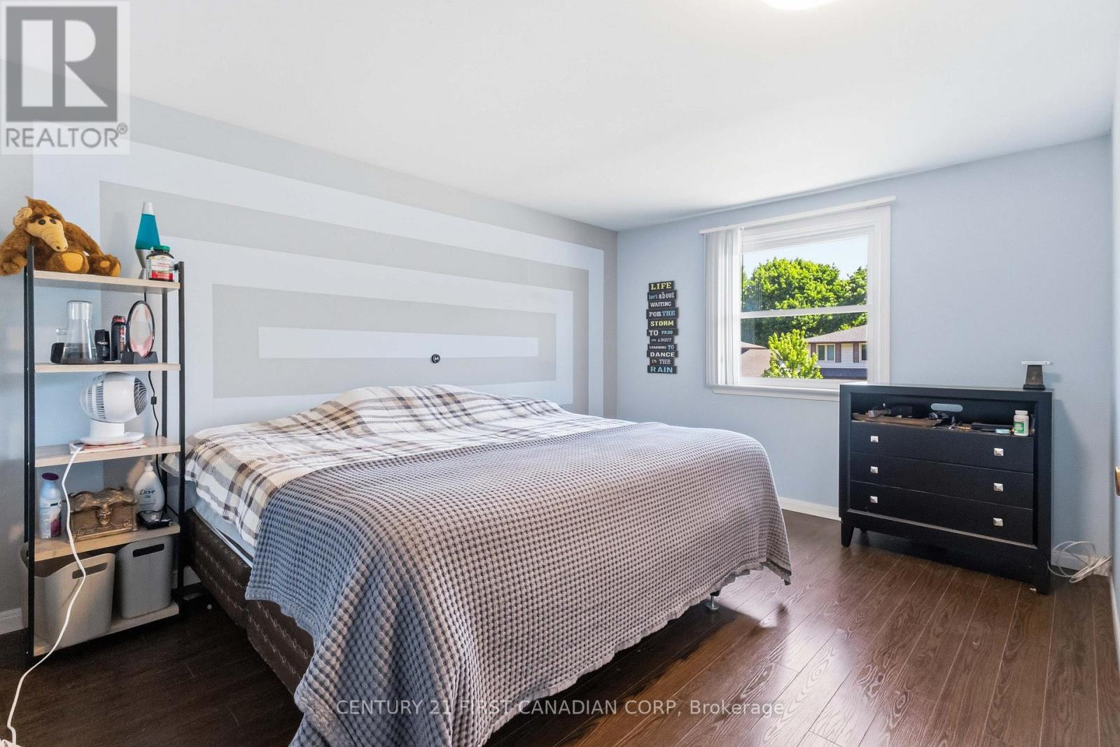 796 VISCOUNT ROAD - 28