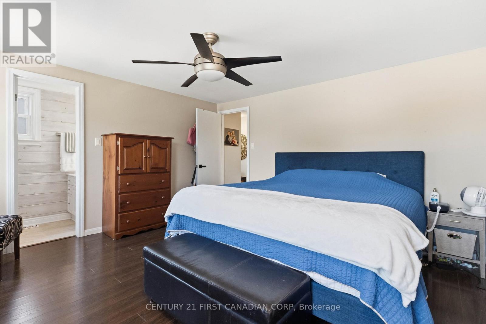 796 VISCOUNT ROAD - 30