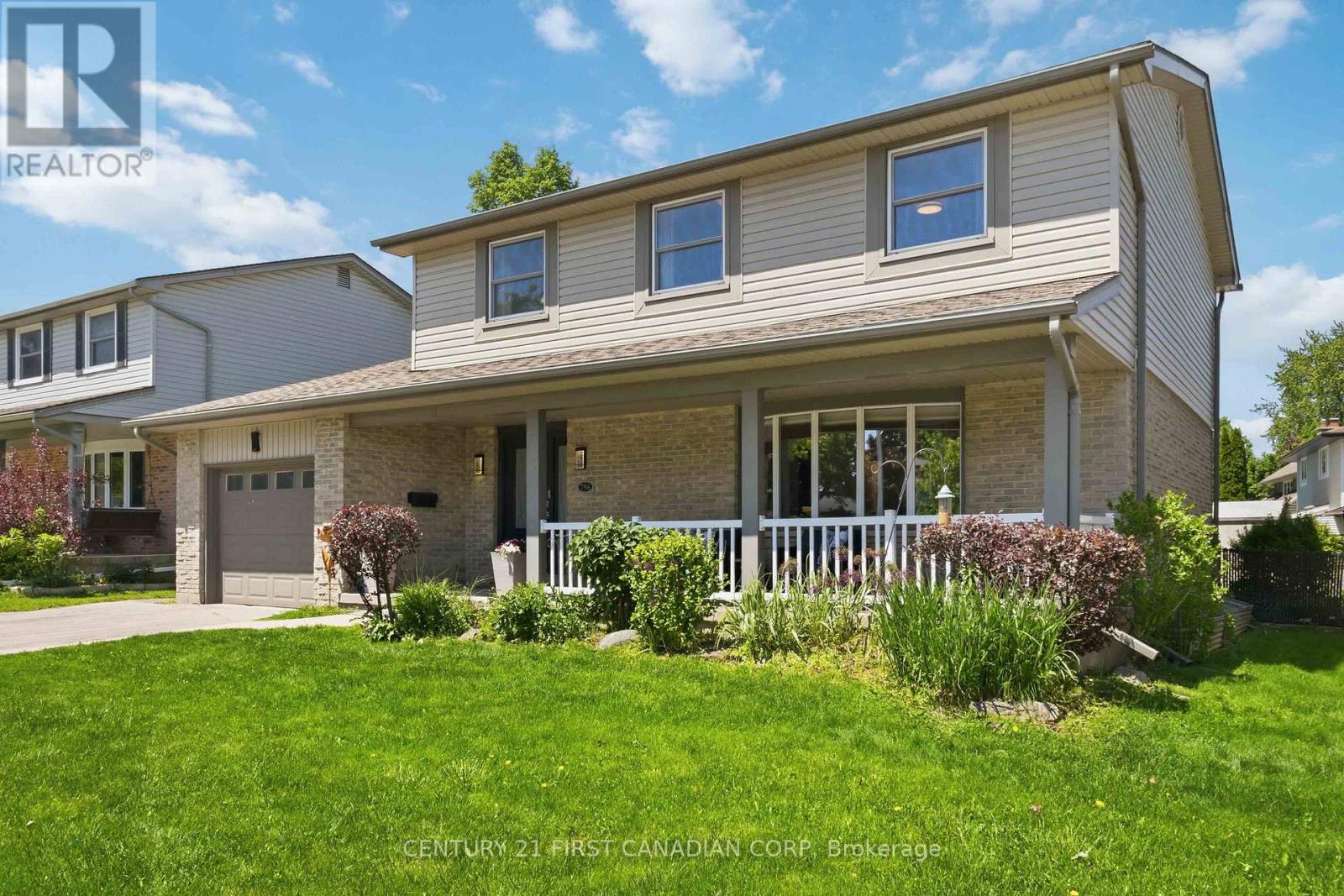 796 VISCOUNT ROAD - 4