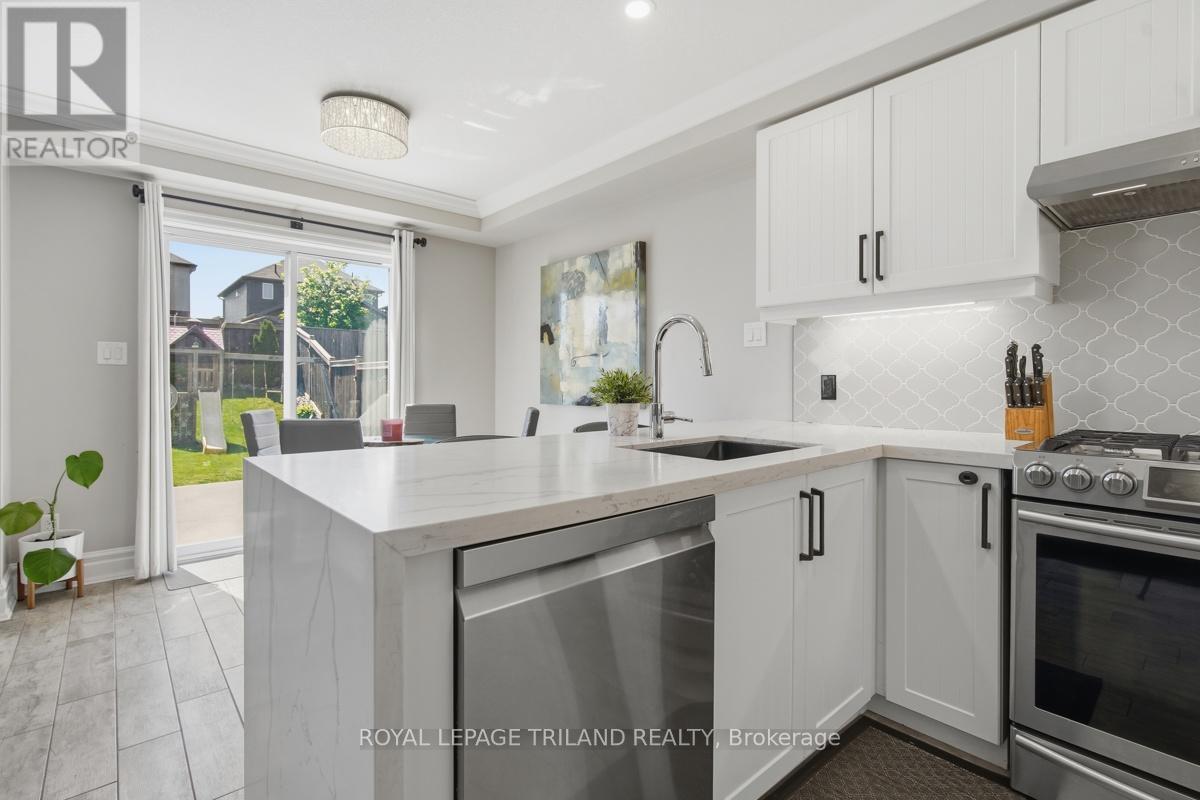2700 FOXBEND LINK - 11