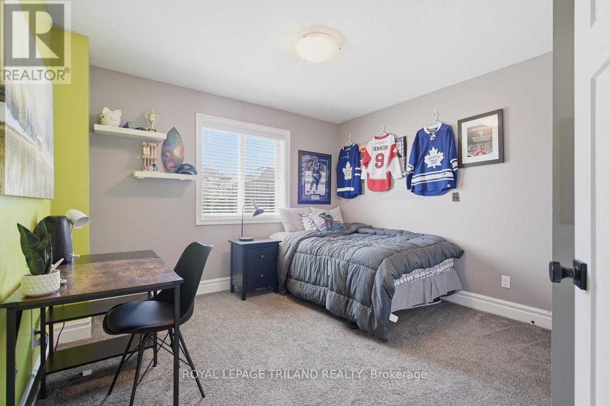 2700 FOXBEND LINK - 20