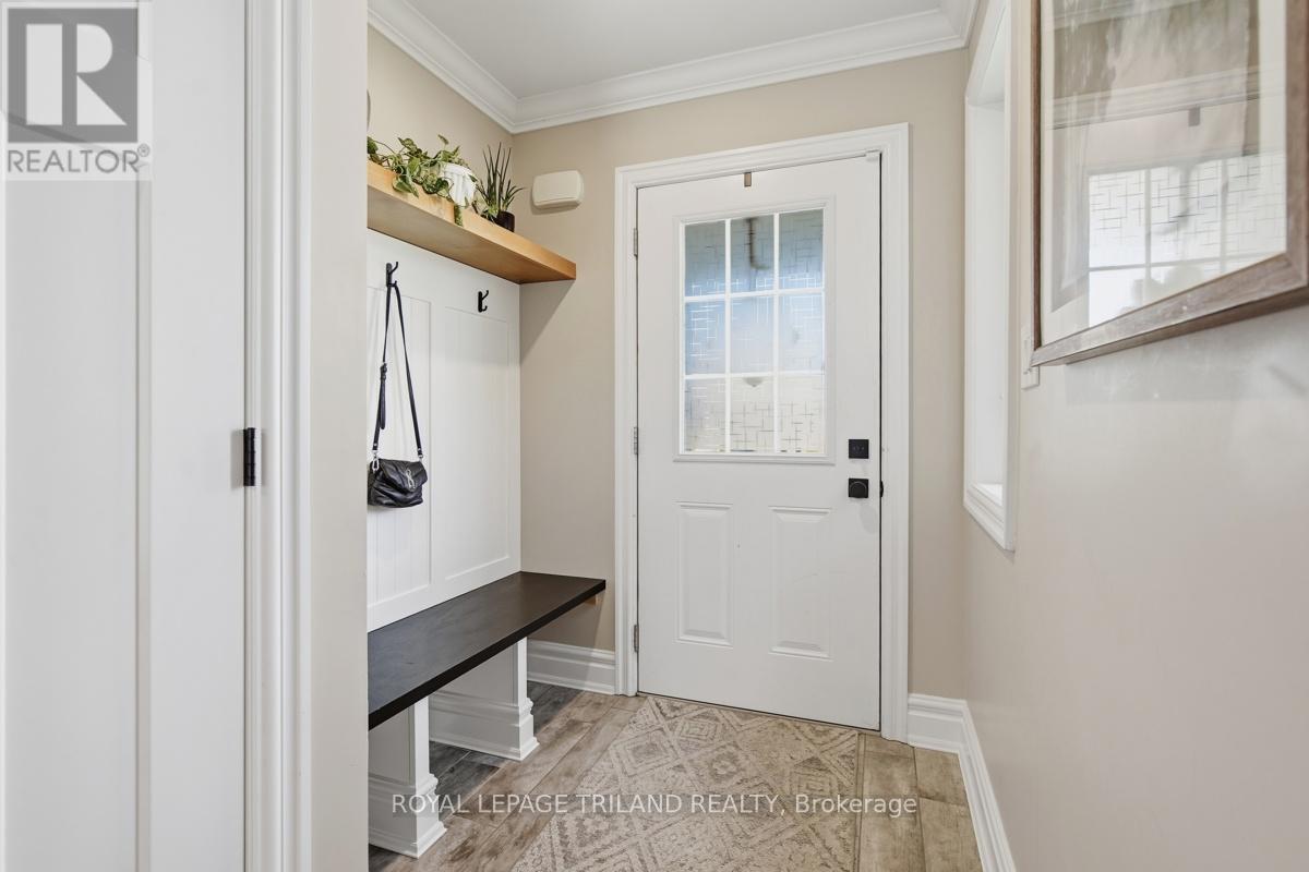 2700 FOXBEND LINK - 4
