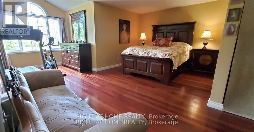 2 Bed, 2 Bath House for Rent in Ottawa – 142 WINDHURST DRIVE, Ottawa – MLS# X13220160 - Image 24