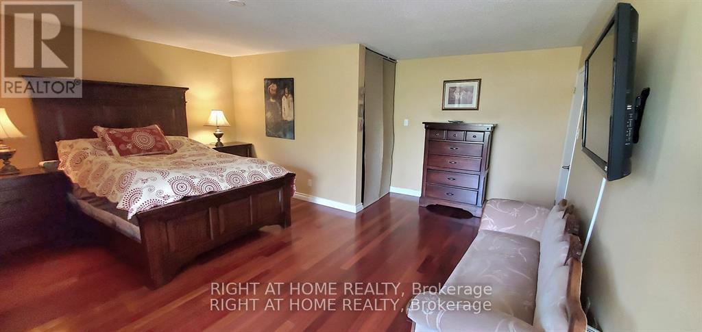 2 Bed, 2 Bath House for Rent in Ottawa – 142 WINDHURST DRIVE, Ottawa – MLS# X13220160 - Image 25