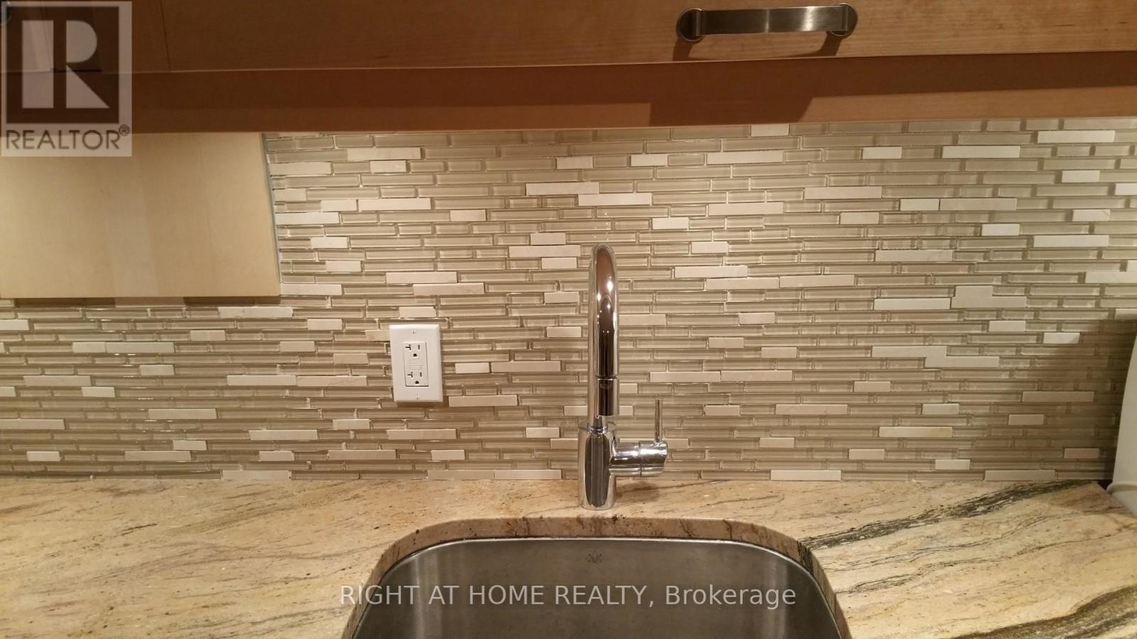1 Bed, 1 Bath House for Rent in Ottawa – #B – 142 WINDHURST DRIVE, Ottawa – MLS# X13220258 - Image 14
