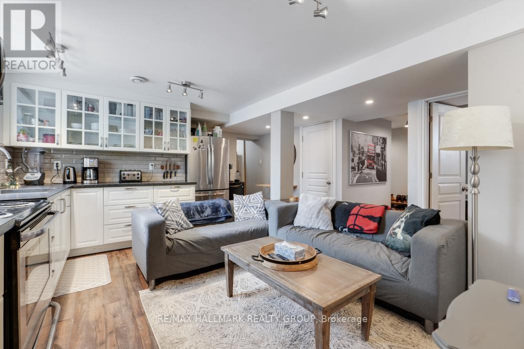 2481 CHASSEUR AVENUE - 29