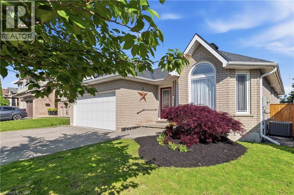 4-bedroom home for sale at 36 GARNER'S Lane, Brantford ON · photo 1 of 51