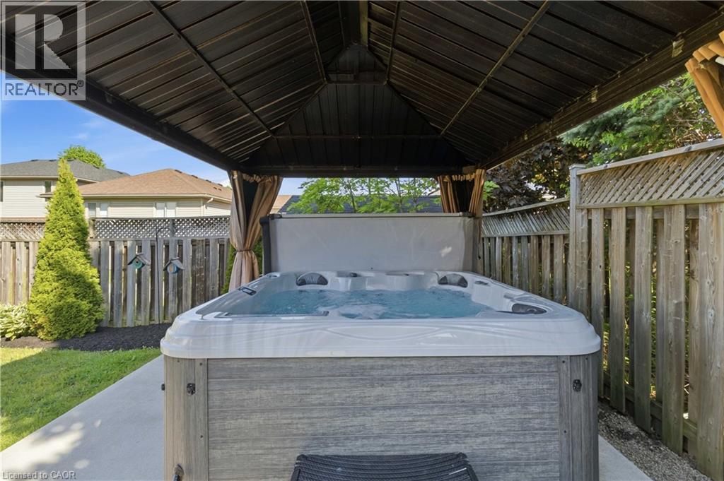 4-bedroom home for sale at 36 GARNER'S Lane, Brantford ON · photo 38 of 51
