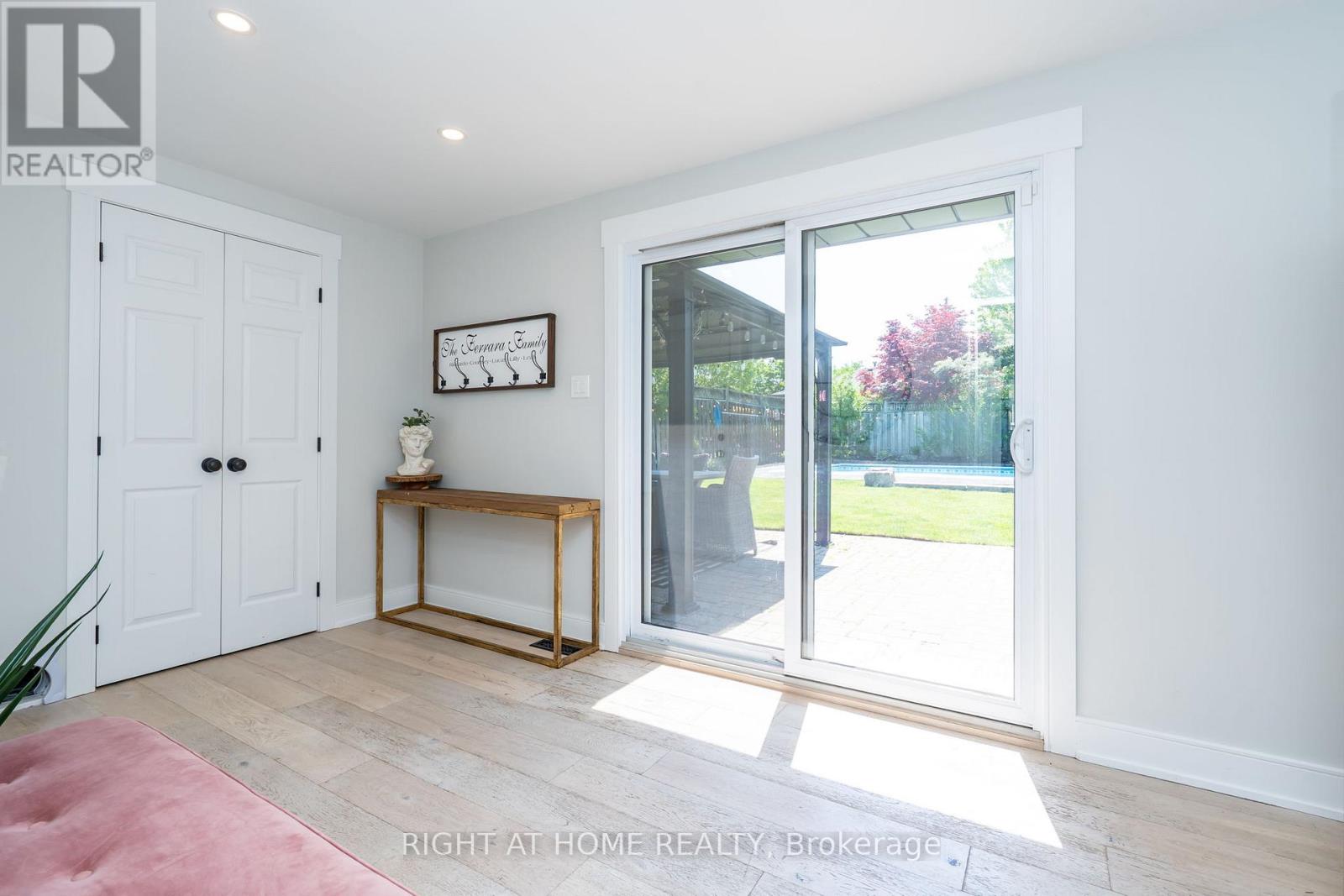 45 IRWIN CRESCENT - 15