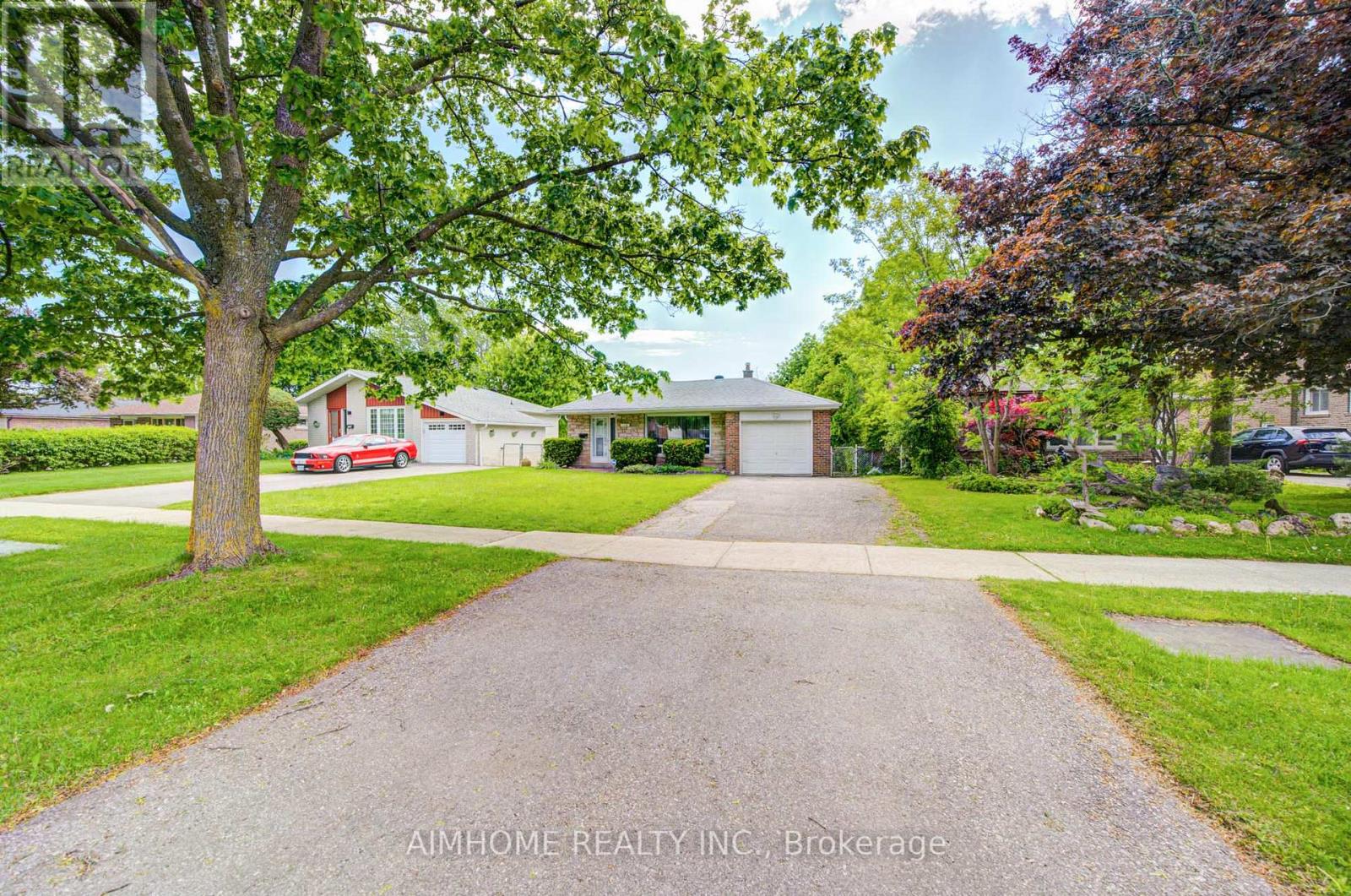Listing photo of 119 MCNICOLL AVENUE