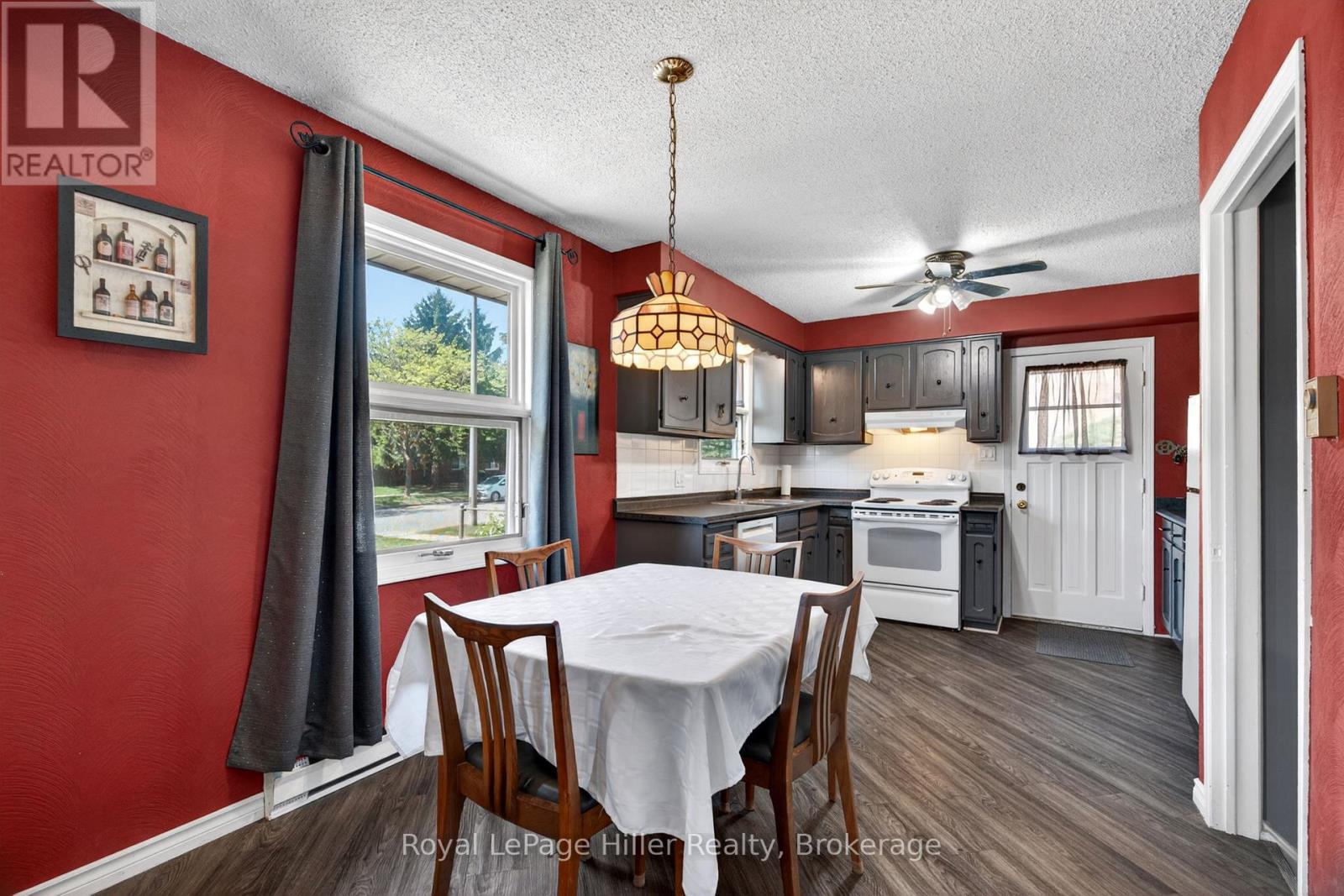 27 GREENWOOD DRIVE - 12