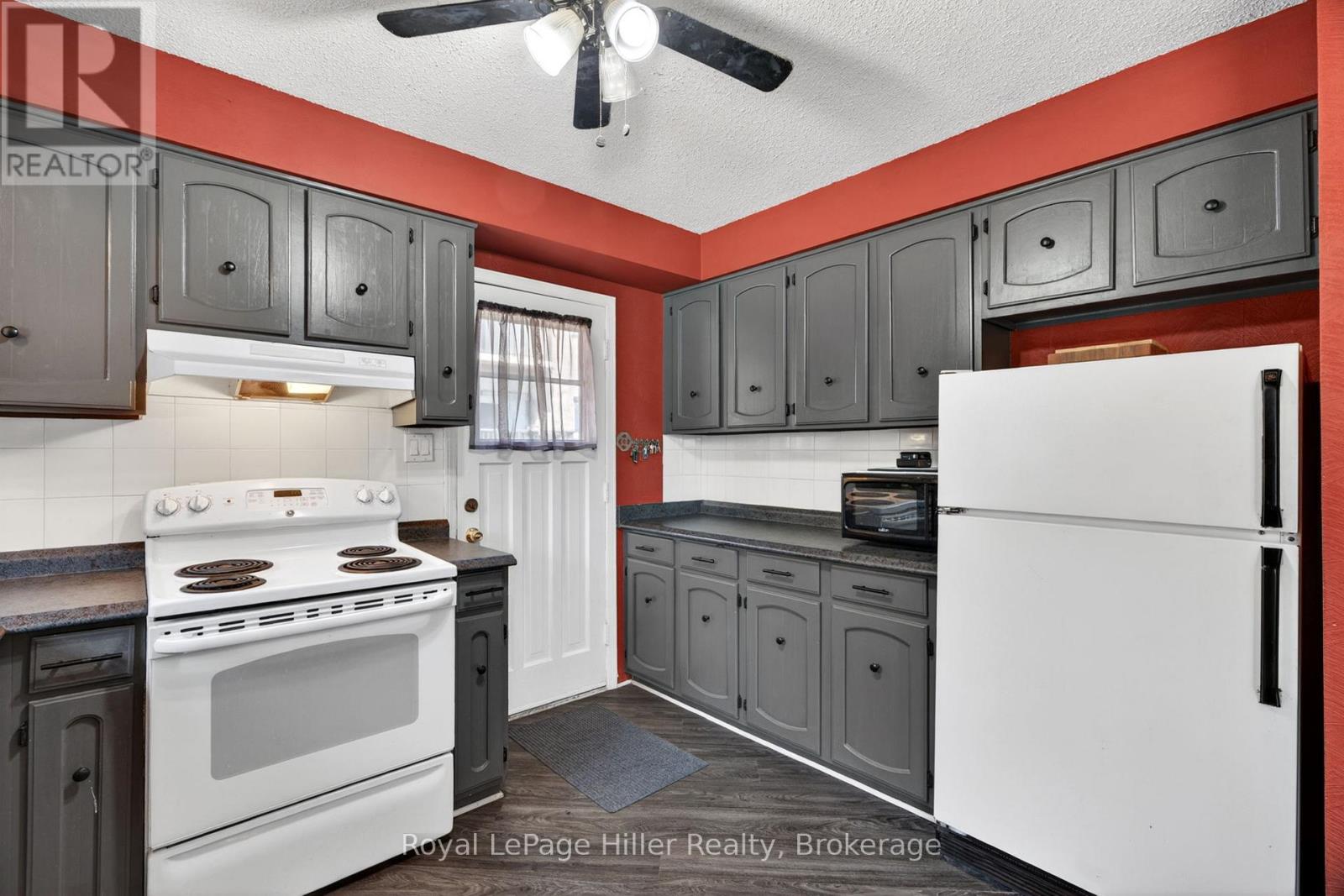 27 GREENWOOD DRIVE - 15