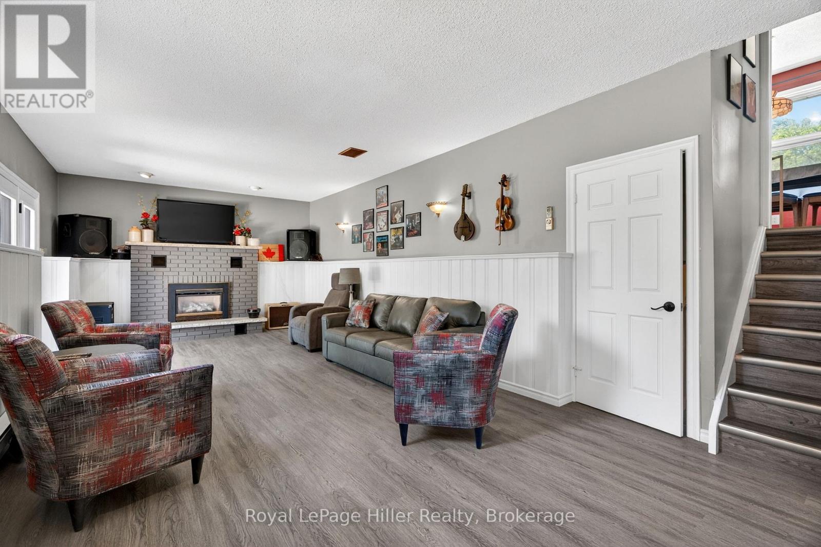 27 GREENWOOD DRIVE - 29