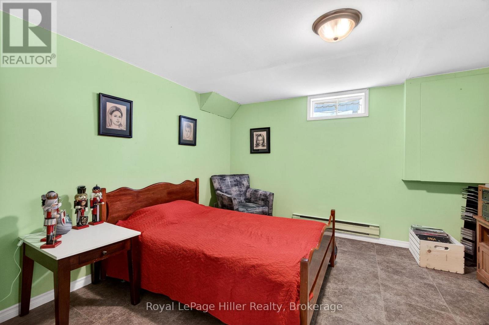27 GREENWOOD DRIVE - 33