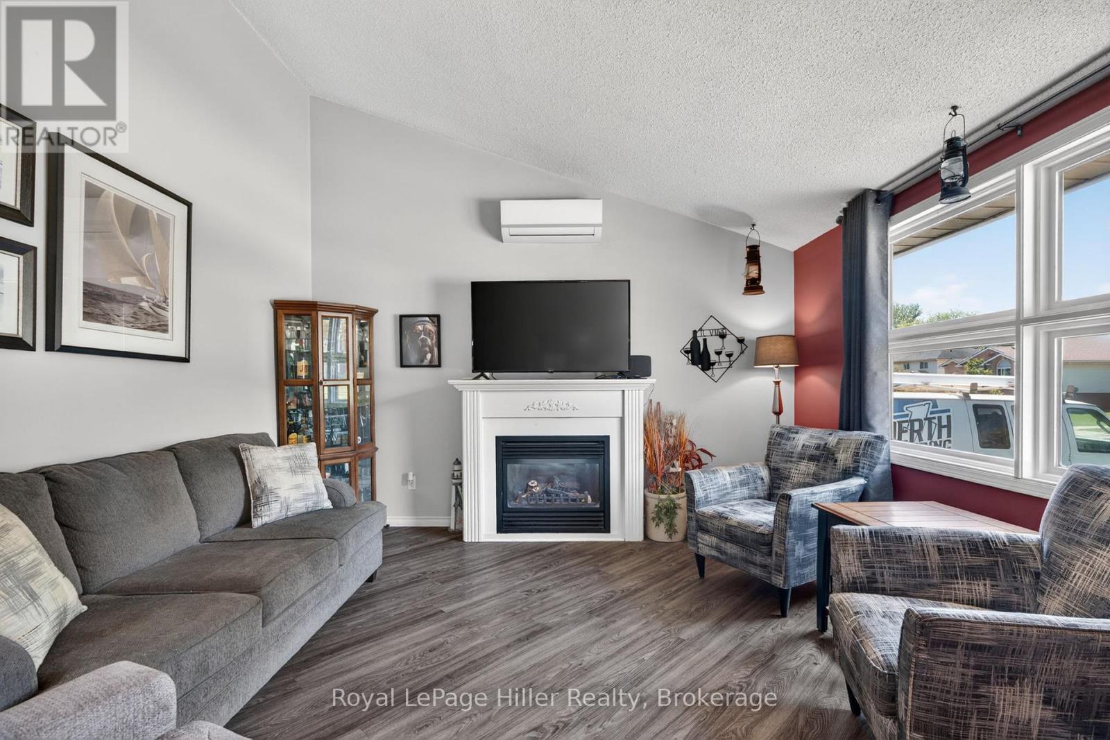 27 GREENWOOD DRIVE - 8