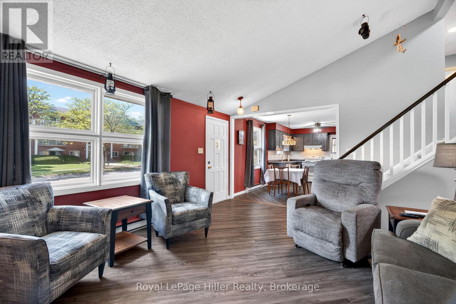 27 GREENWOOD DRIVE - 9