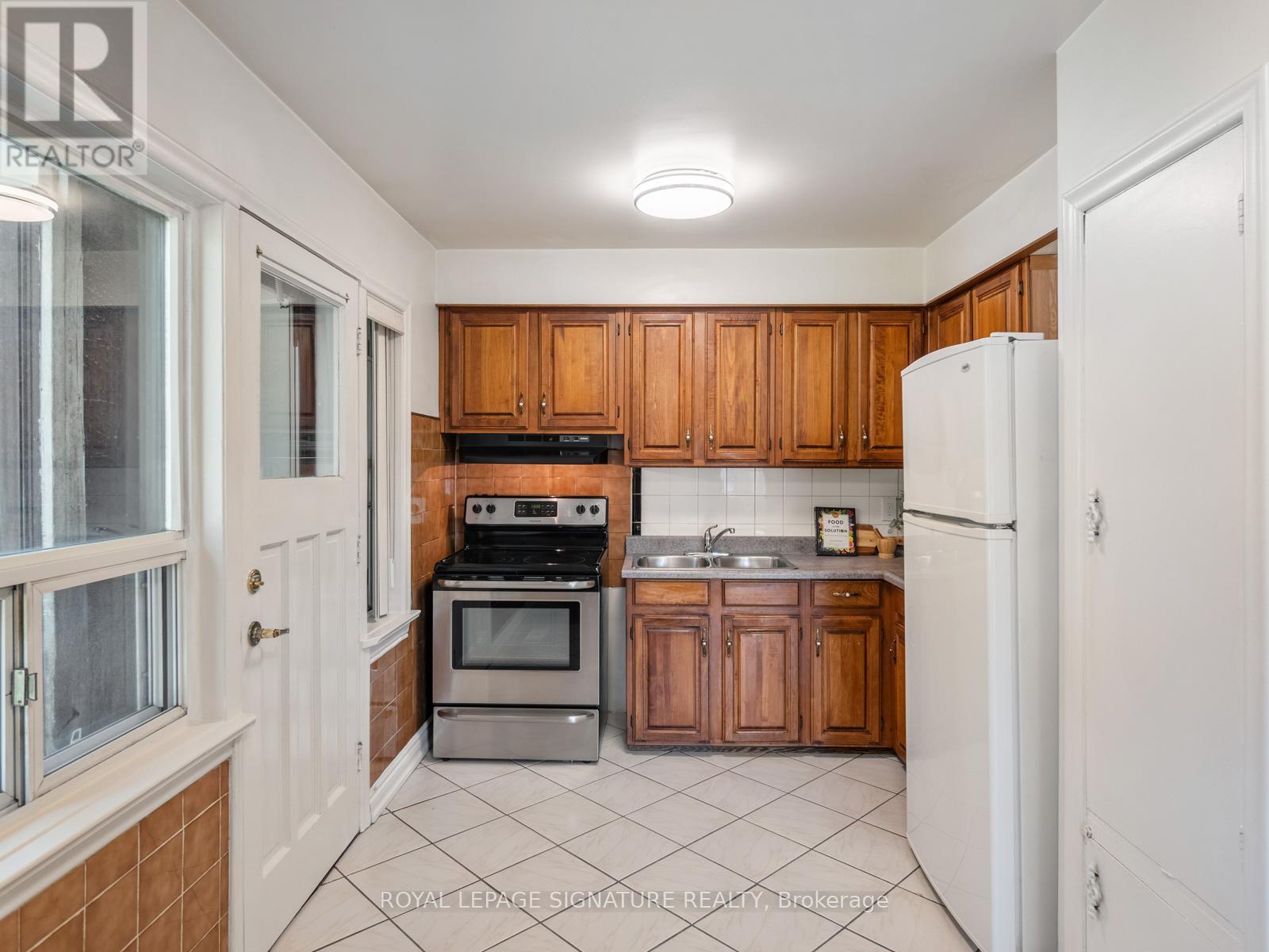 27 DALECLIFF CRESCENT - 12