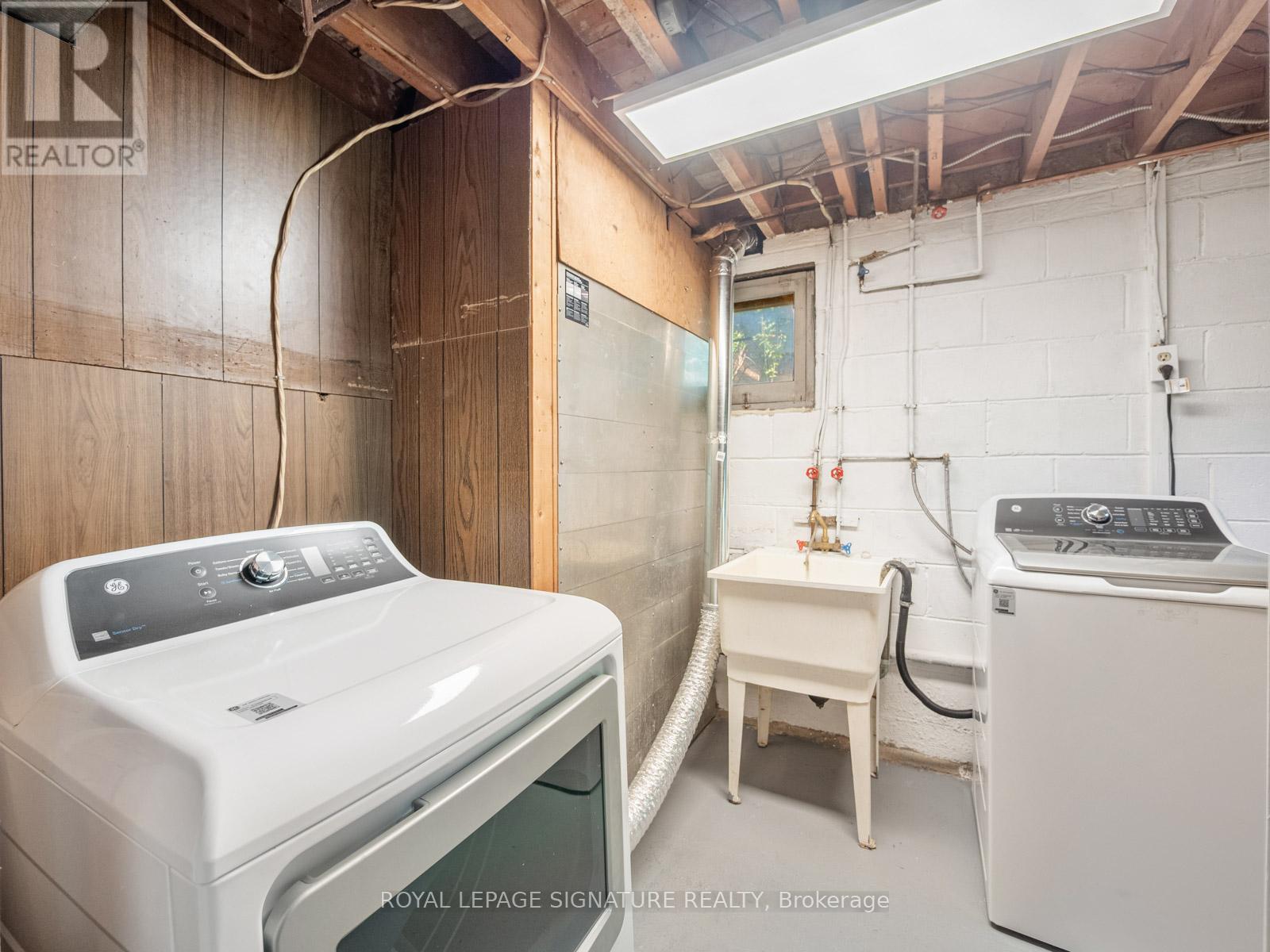27 DALECLIFF CRESCENT - 32
