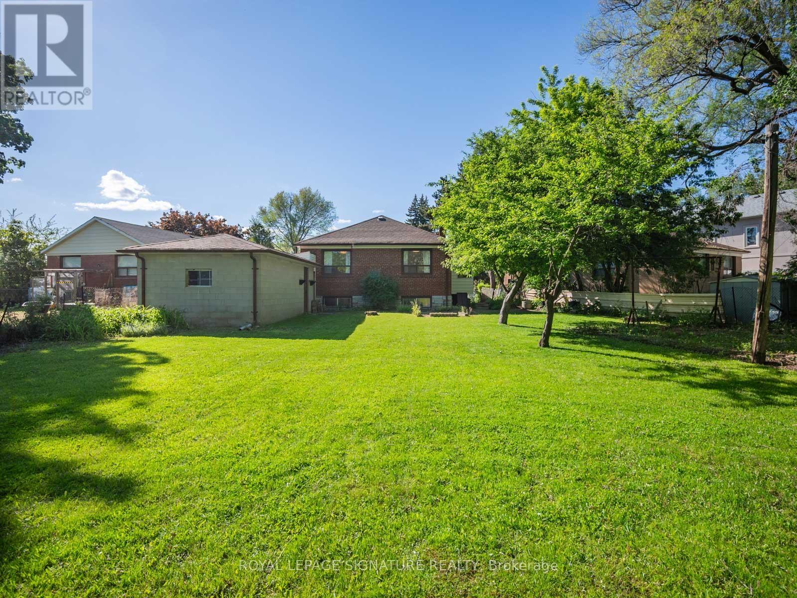 27 DALECLIFF CRESCENT - 37