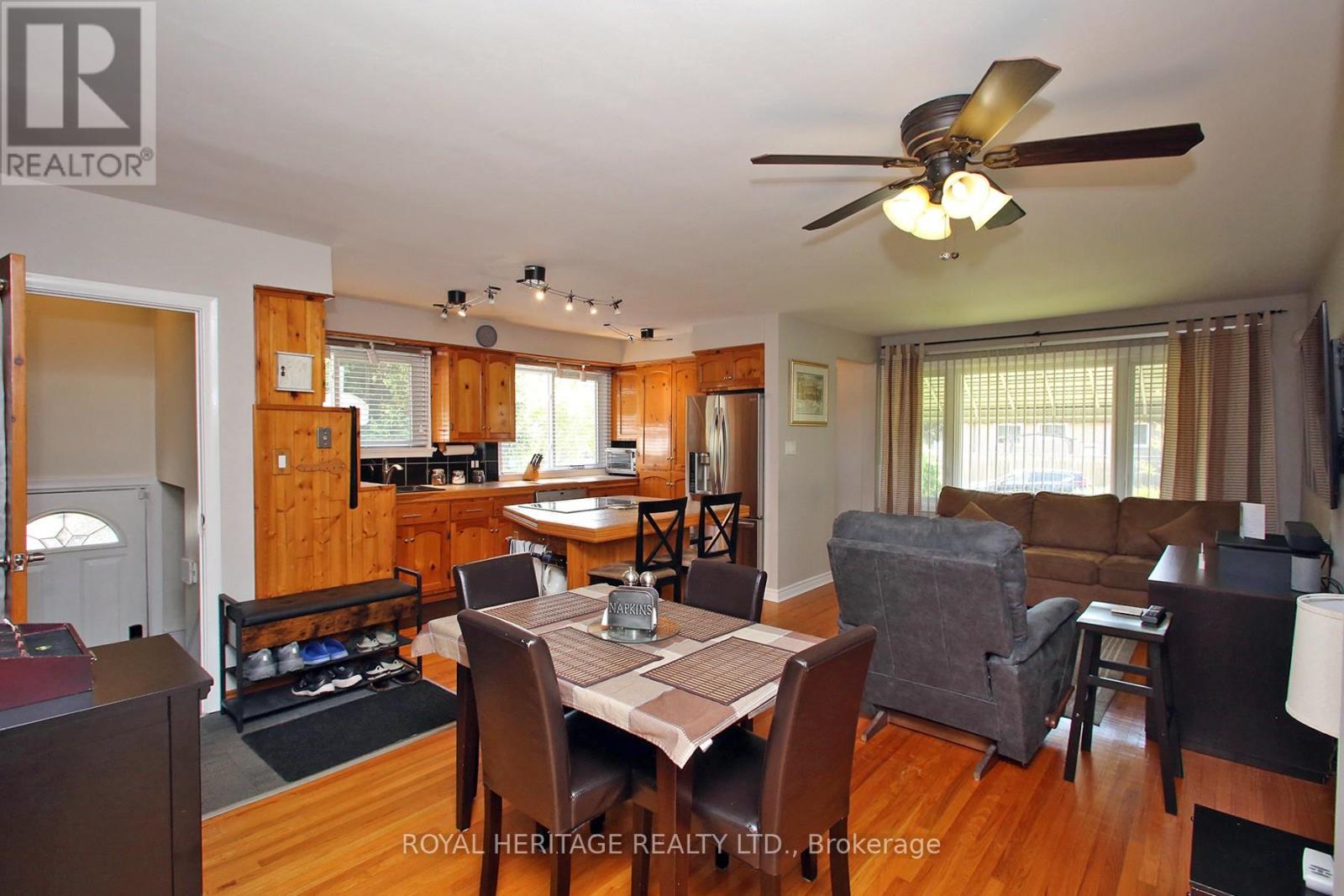 27 MEDWAY CRESCENT - 11