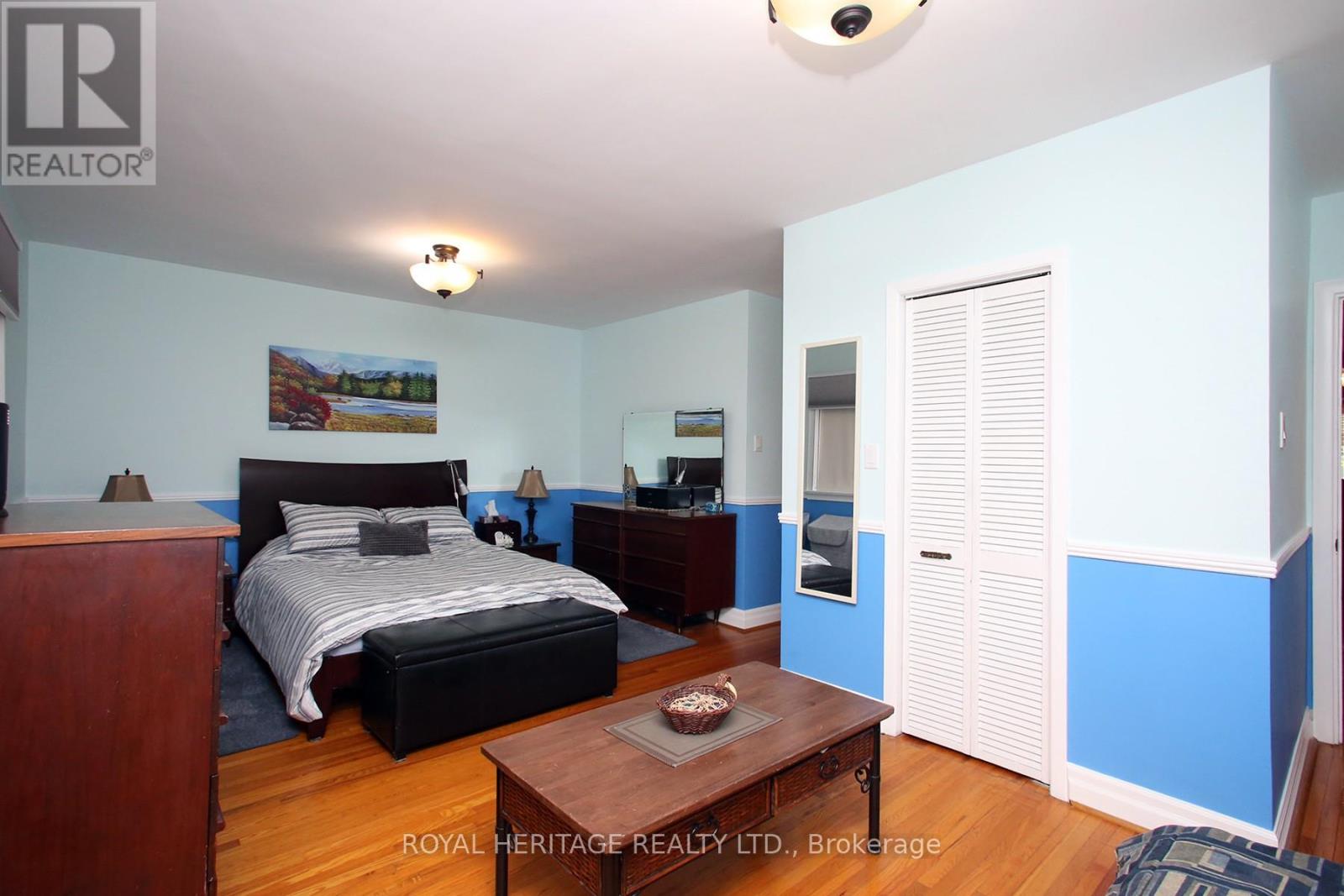 27 MEDWAY CRESCENT - 19