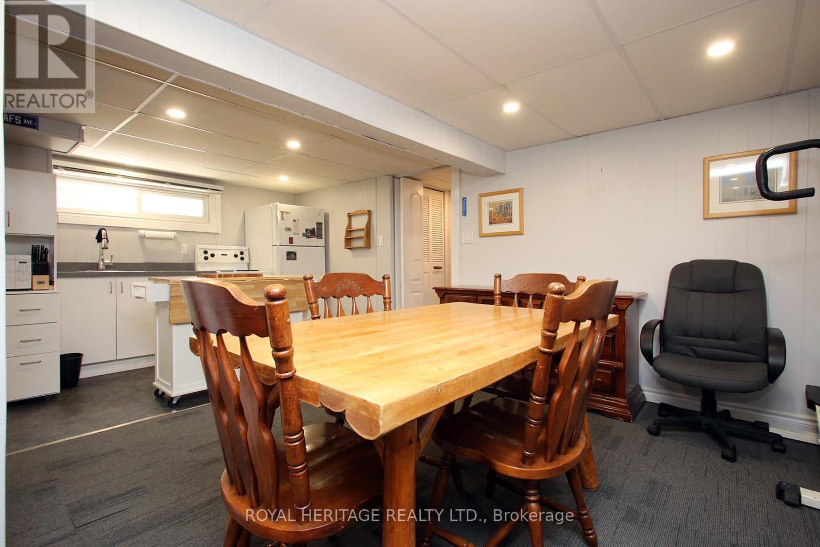 27 MEDWAY CRESCENT - 25